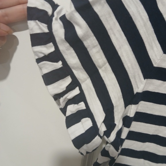 ⭐️ Talbots Navy and White Ruffled Short Sleeve Tee - Picture 4 of 5